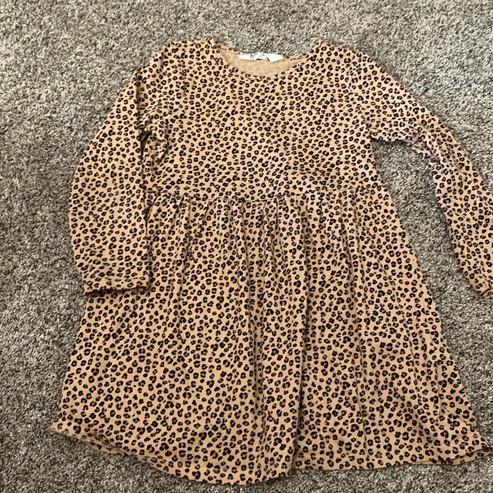 Kids size 5/6 H&M cheetah long sleeve dress